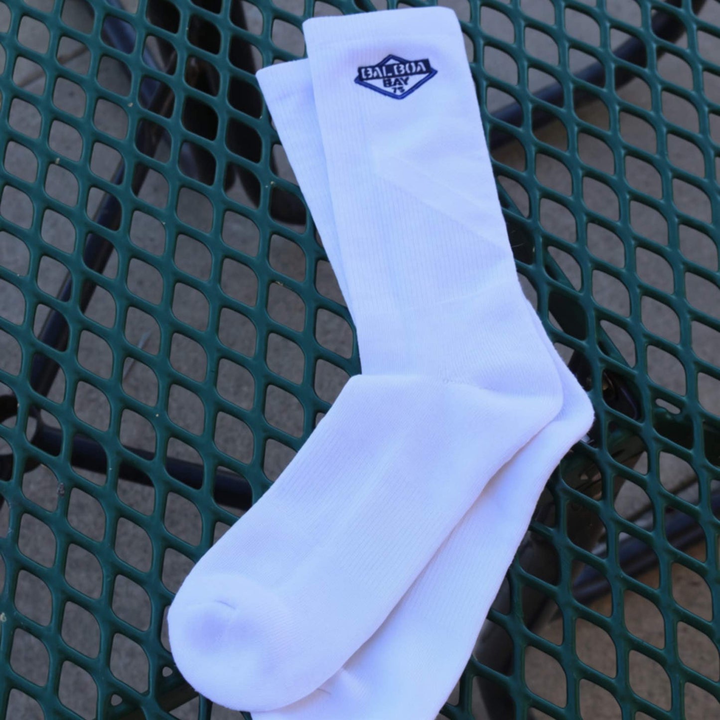 3 PACK OF SOCKS - SIZE MEDIUM